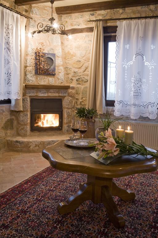 Pleiades Hotel Florina Værelse billede